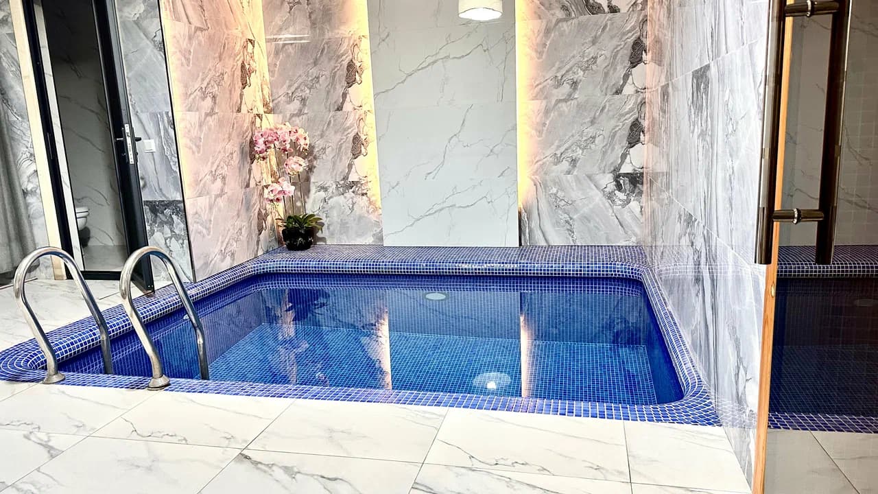 Aqua Hotel